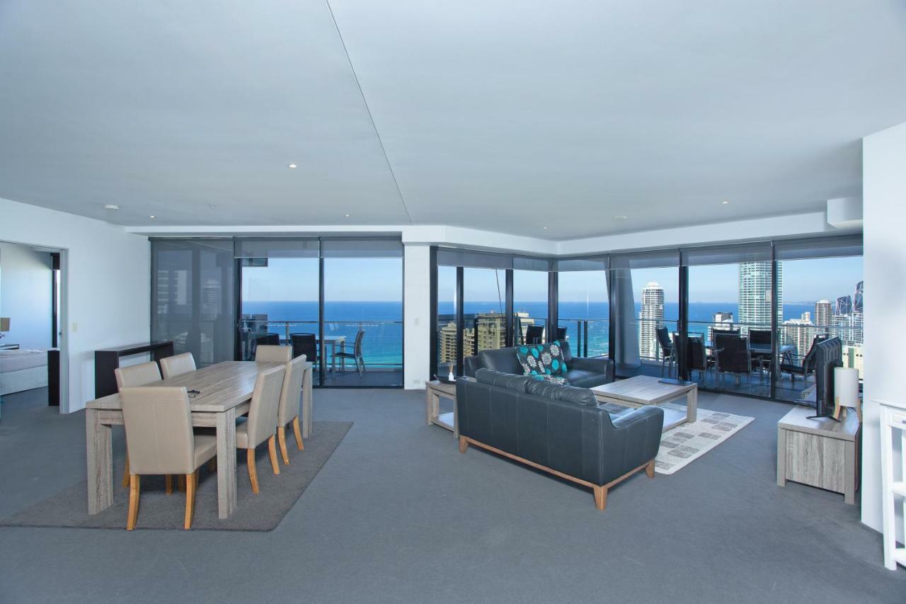 Circle On Cavill - Hosted By Coastal Letting