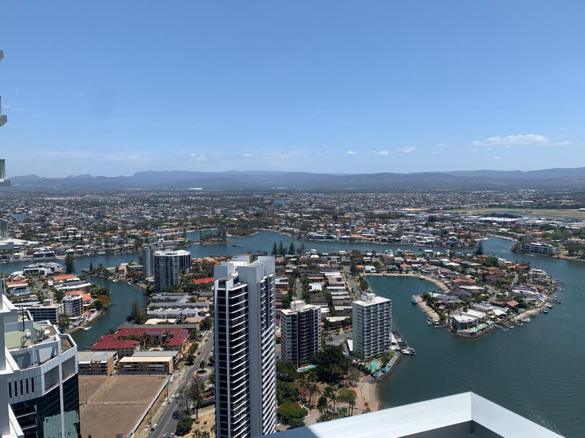 Circle On Cavill - Hosted By Coastal Letting Apartment Gold Coast