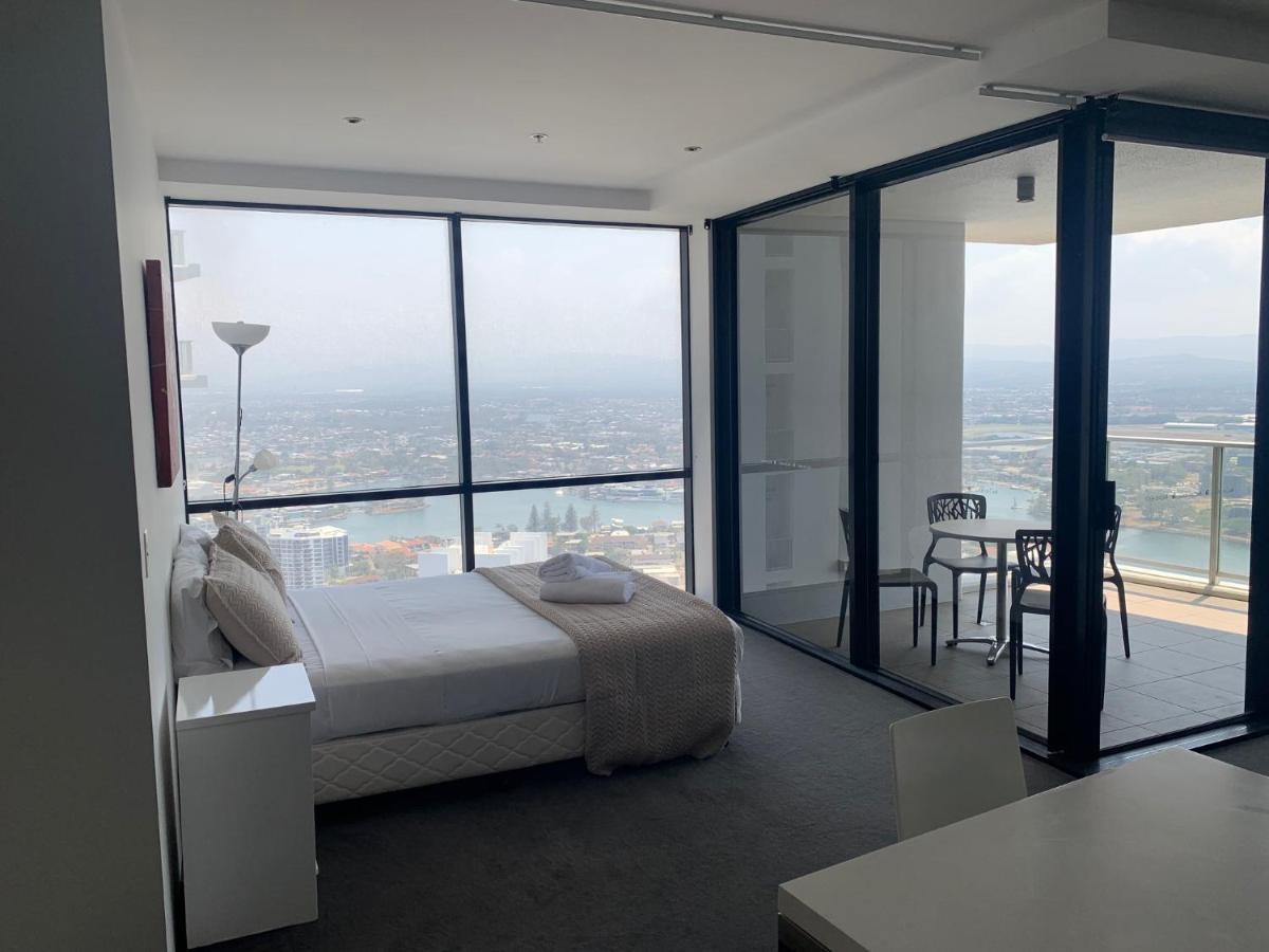 Apartment Circle On Cavill - Hosted By Coastal Letting